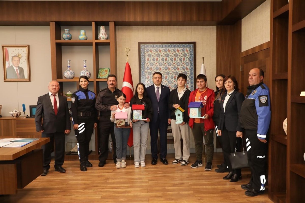 vali-musa-isin-ozel-egitim-ogrencilerini-kabul-etti