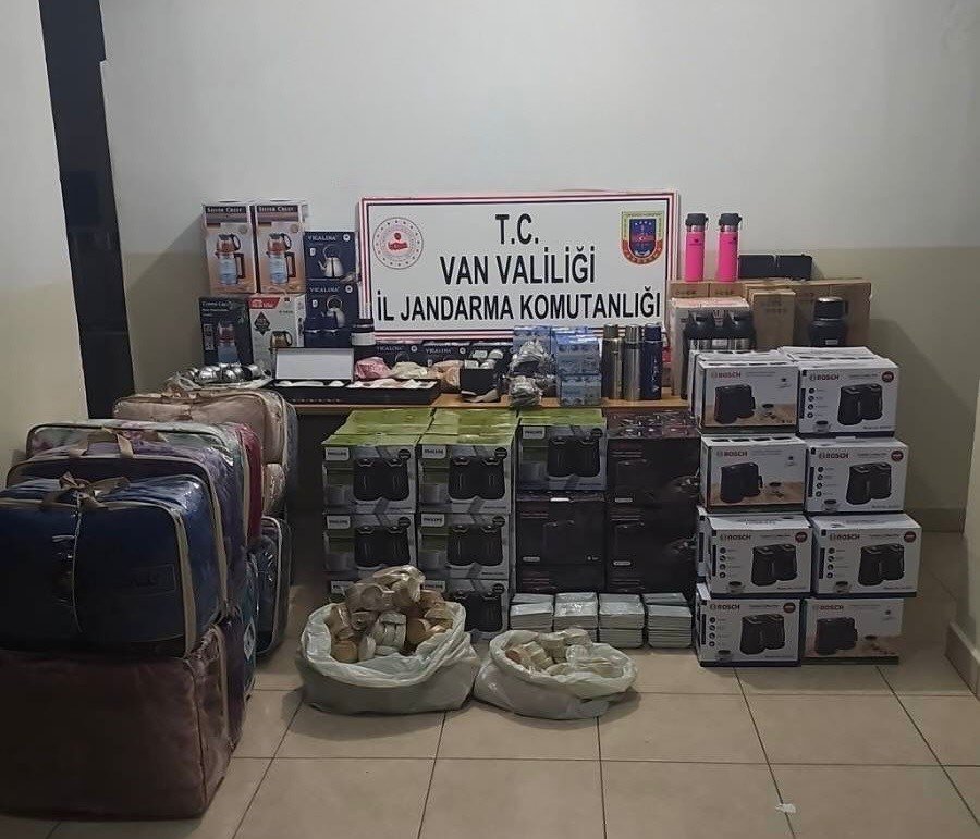 vanda-gumruk-kacagi-malzeme-ele-gecirildi