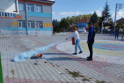 afaddan-okullarda-yangin-ve-deprem-tatbikati