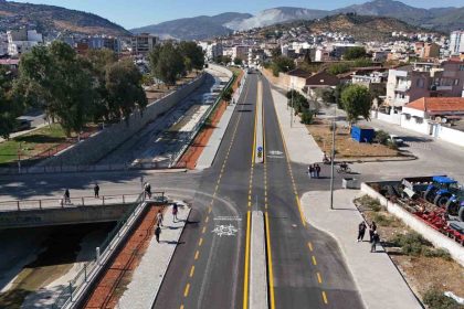 aydin-genelinde-yol-yapim-yenileme-calismalari-suruyor