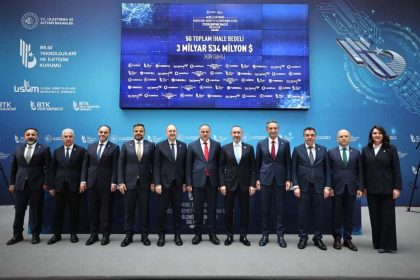 bakan-uraloglu-5g-yetkilendirme-ihalesi-3-operator-toplamda-2-milyar-945-milyon-dolar-teklif-vererek-frekans-bantlarini-almaya-hak-kazandi