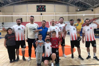 bilecik-aile-ve-sosyal-hizmetler-takimi-voleybol-ceyrek-finalinde