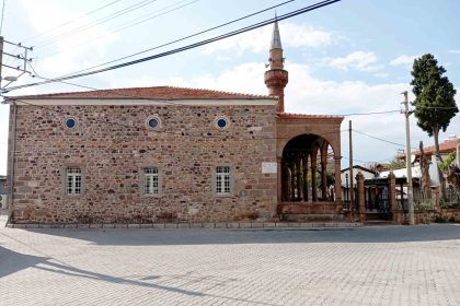 catlaklar-yuzunden-2-yildir-ibadete-kapali