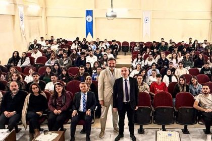 deneyimlerini-universiteli-genclerle-paylasti