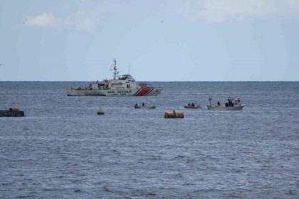 denizde-teknesi-terk-edilmis-halde-bulunan-balikci-icin-arama-calismasi-baslatildi