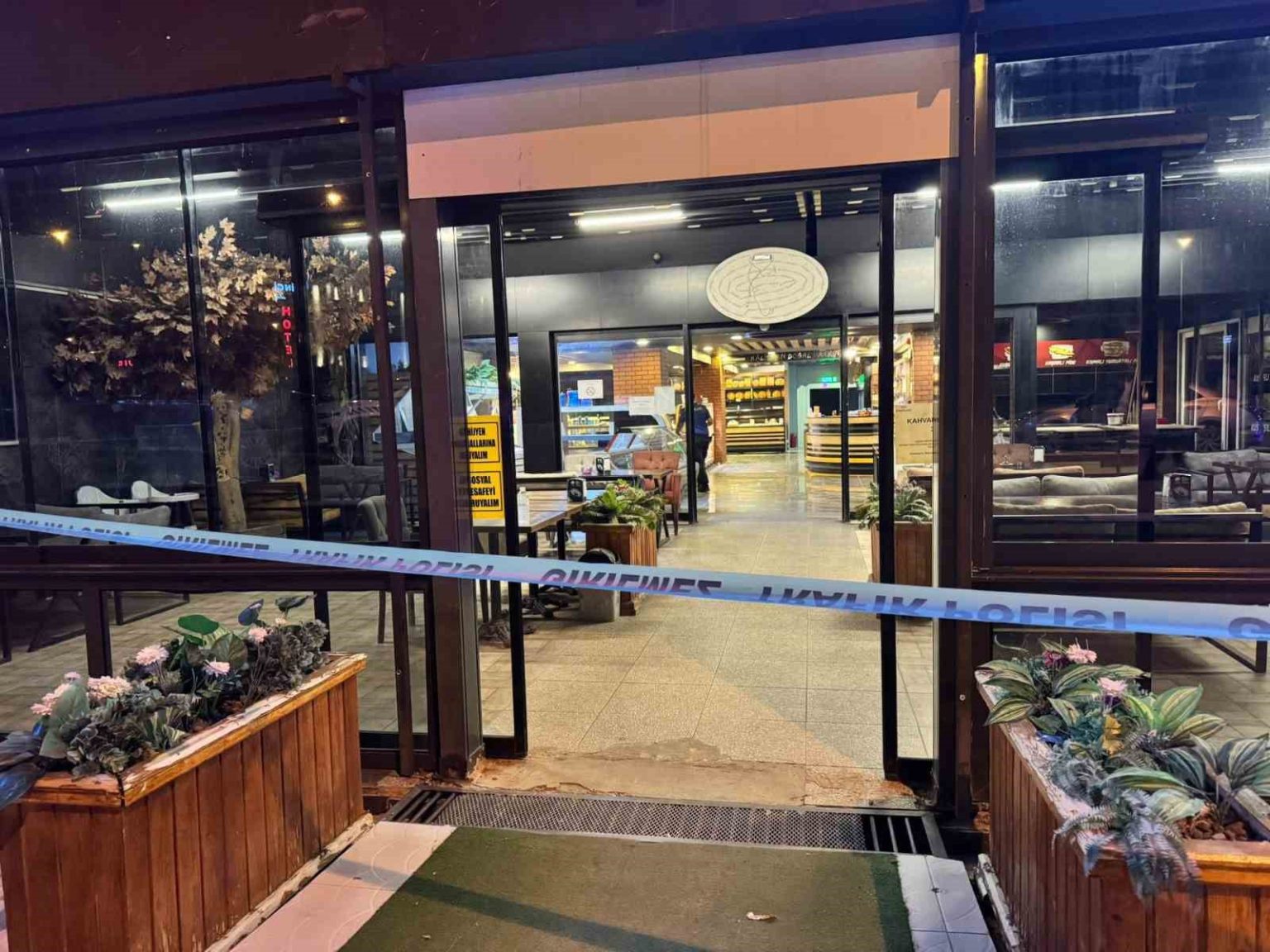 denizlide-eski-isyeri-sahibi-dehset-sacti-1-yarali