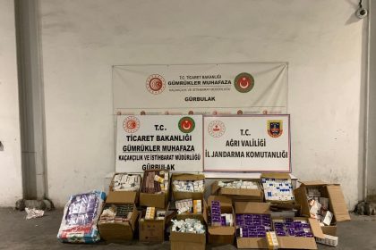 dogubayazitta-tirin-dorsesinde-binlerce-kutu-kacak-ilac-bulundu