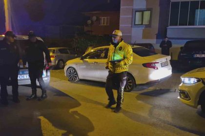 dur-ihtarina-uymayan-surucu-kovalamaca-sonucu-yakalandi