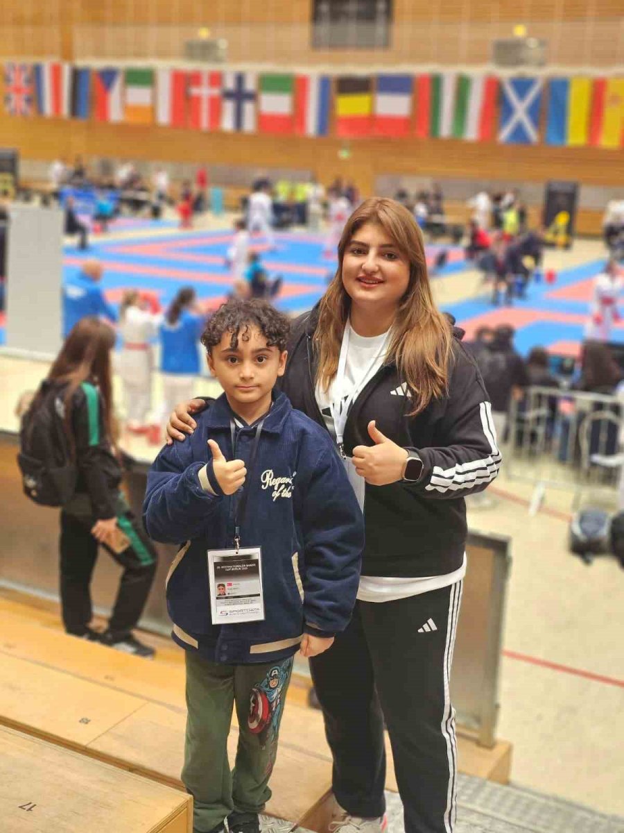 erdem-kolejinden-uluslararasi-gurur