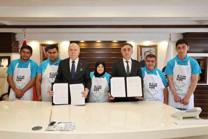 erzurumda-ozel-bireylere-istihdam-destegi-gulumseyen-down-kafe