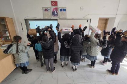 etsodan-ihtiyac-sahibi-ogrencilere-giyim-yardimi