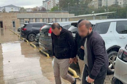 fetoden-gozaltina-alinan-2-kisi-adliyeye-sevk-edildi