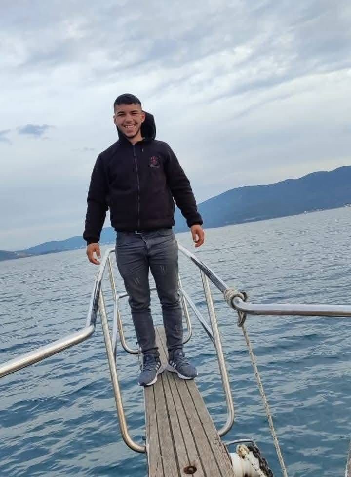 gece-kaza-yapan-iki-gencin-cenazesi-sabah-bulundu