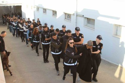 helikopterlerin-gozetiminde-baygaralarcetesi-adliyeye-sevk-edildi