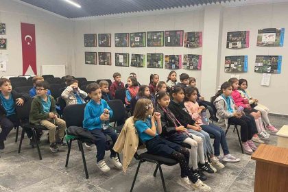 ilkokul-ogrencileri-botanik-bahcesini-ziyaret-etti