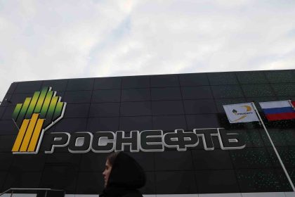 ingiltereden-rus-petrol-sirketleri-ve-ortaklarina-yaptirim