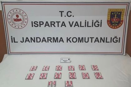 ispartada-yol-kontrolunde-durdurulan-aracta-uyusturucu-hap-ele-gecirildi