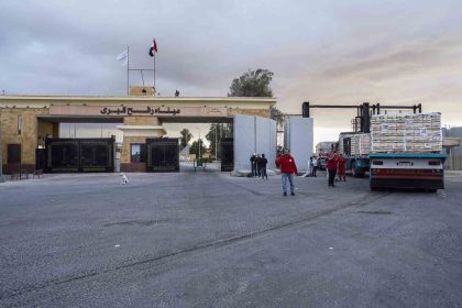 israil-refah-sinir-kapisinin-sivillerin-gecisine-acilmasina-yonelik-hazirliklar-suruyor