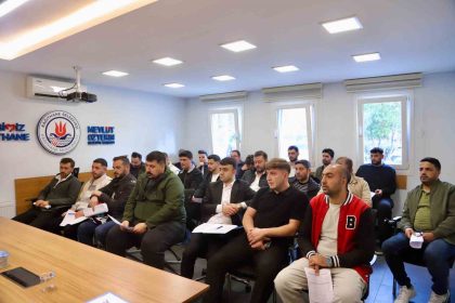 kagithanede-isverenler-ve-is-arayanlar-ayni-catida-bulusuyor