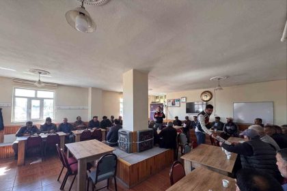 karsta-jandarmadan-siber-farkindalik-egitimi