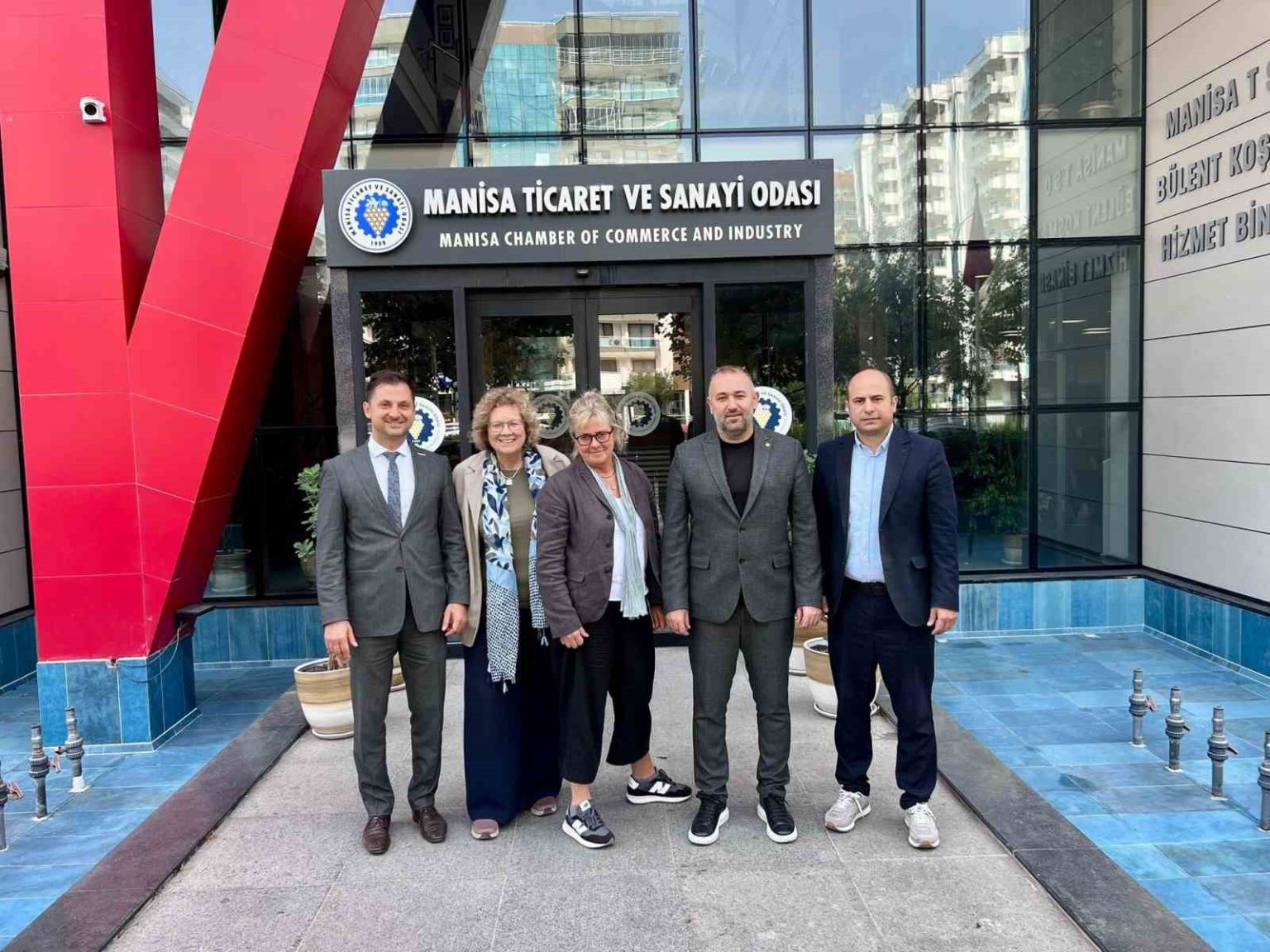 manisa-tso-ile-alman-heyet-arasinda-onemli-gorusme