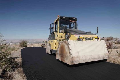 melikgazi-belediyesi-mimarsinan-mahallesinde-kapsamli-asfalt-calismalari-gerceklestiriyor