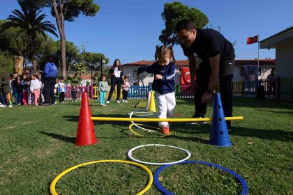 minik-ogrenciler-aydin-buyuksehir-belediyesi-ile-sporla-tanisiyor