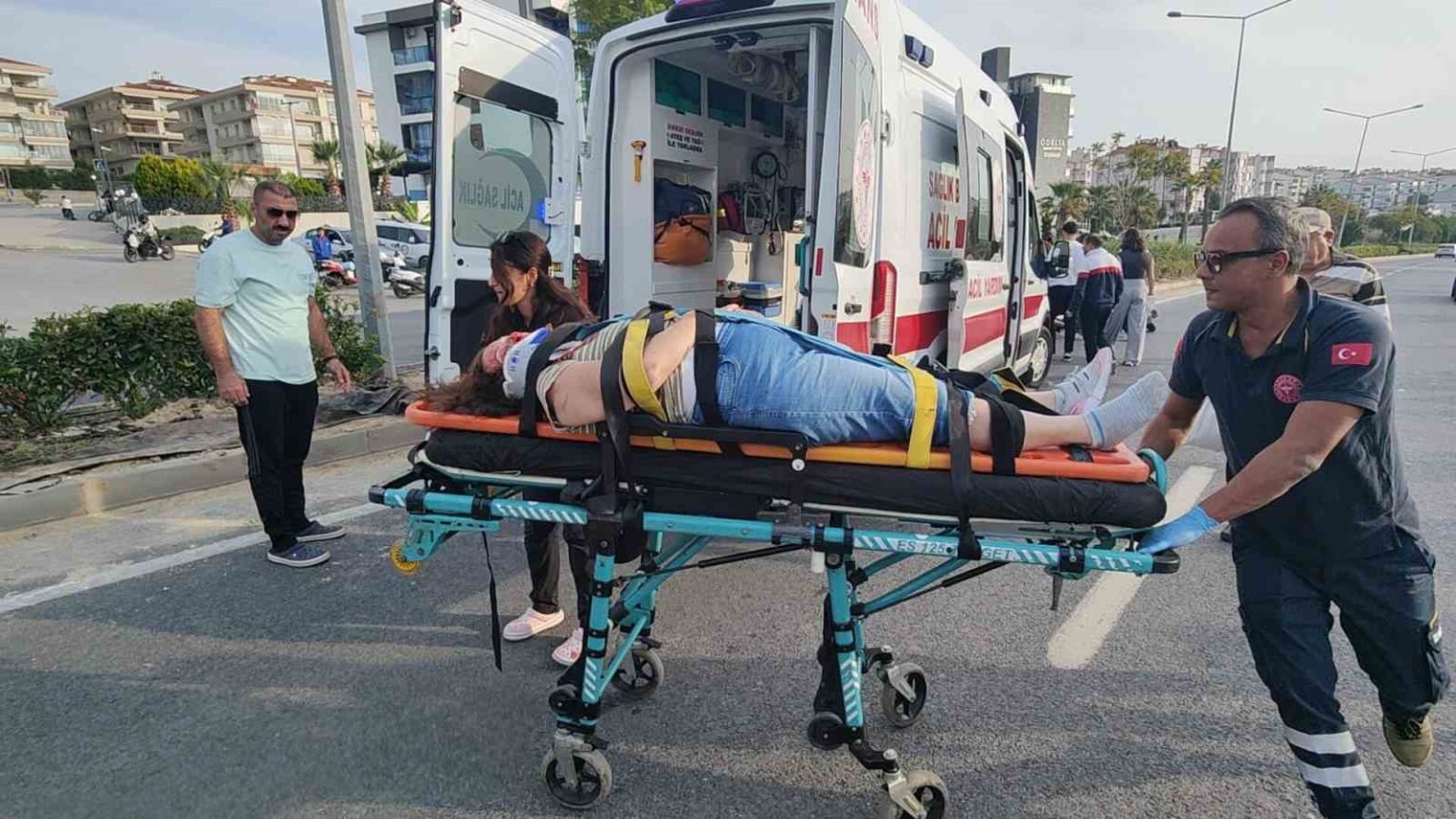 motosikletin-carptigi-kadin-agir-yaralandi