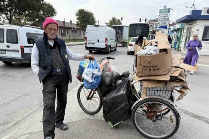 muharrem-incenin-paylastigi-yoksulluk-goruntusunun-perde-arkasi-bambaska-cikti