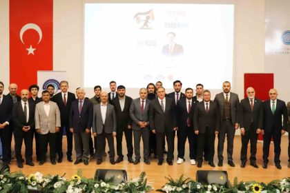 neude-filistin-ve-orta-dogu-barisi-konusuldu