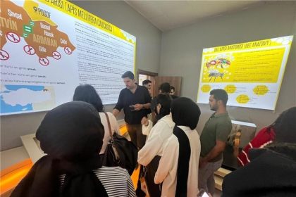 ogrencilerden-kapsamli-aricilik-gezisi