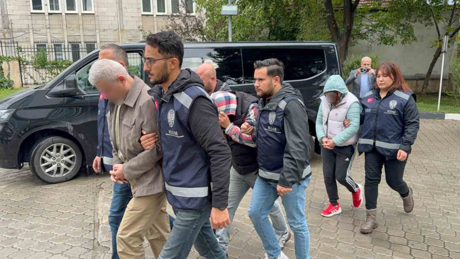 samsunda-tefecilik-ve-silah-ticaretinden-3-kisi-adliyeye-sevk-edildi