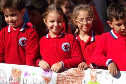 siirtte-bin-500-ogrenci-ayni-anda-aile-temasiyla-resim-cizdi