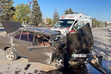 takla-atan-tofas-hurdaya-donerken-surucusu-olumden-dondu