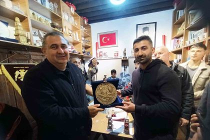 talasin-canakkale-muzesinde-200-bininci-ziyaretci