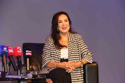 turk-sinemasinin-sultani-turkan-soraydan-duygulandiran-yorum