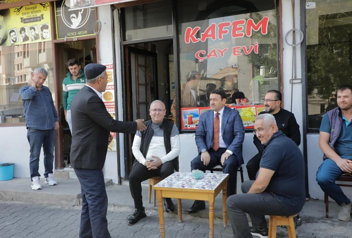 vali-isin-balikli-mahallesi-esnafiyla-bulustu