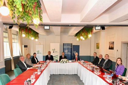 yatirim-ve-projelerle-ilgili-uyeler-bilgilendirildi