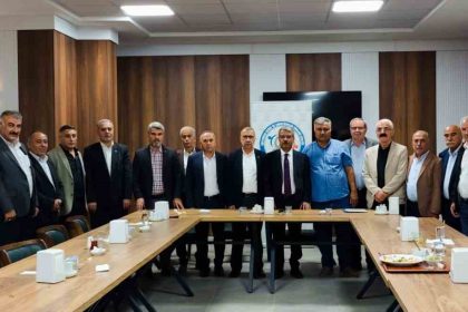 adiyamanda-esnafin-gelecegi-masaya-yatirildi