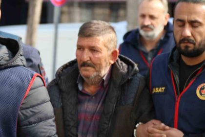 agabeyini-oldurup-temele-gomen-sanik-bicakla-bogazima-sarildi-korktum-kurekle-vurdum-yere-gomdum