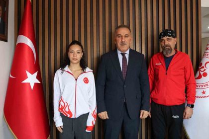 aydinli-mina-turkiyeyi-temsil-edecek