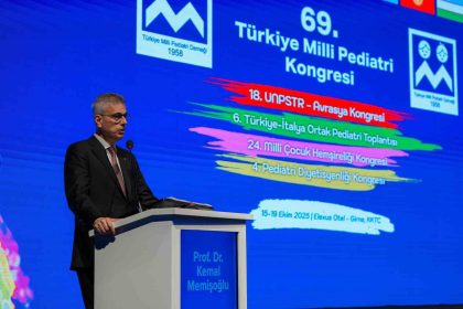 bakan-memisoglu-biz-saglikcilar-sadece-saglik-hizmeti-degil-artik-saglik-bilgisini-uretip-onu-dunyaya-kavusturan-insanlar-olacagiz