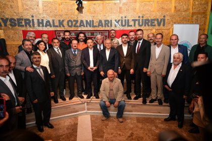 baskan-buyukkilictan-kulturel-mirasa-vefa-halk-ozanlari-kultur-evi-acildi
