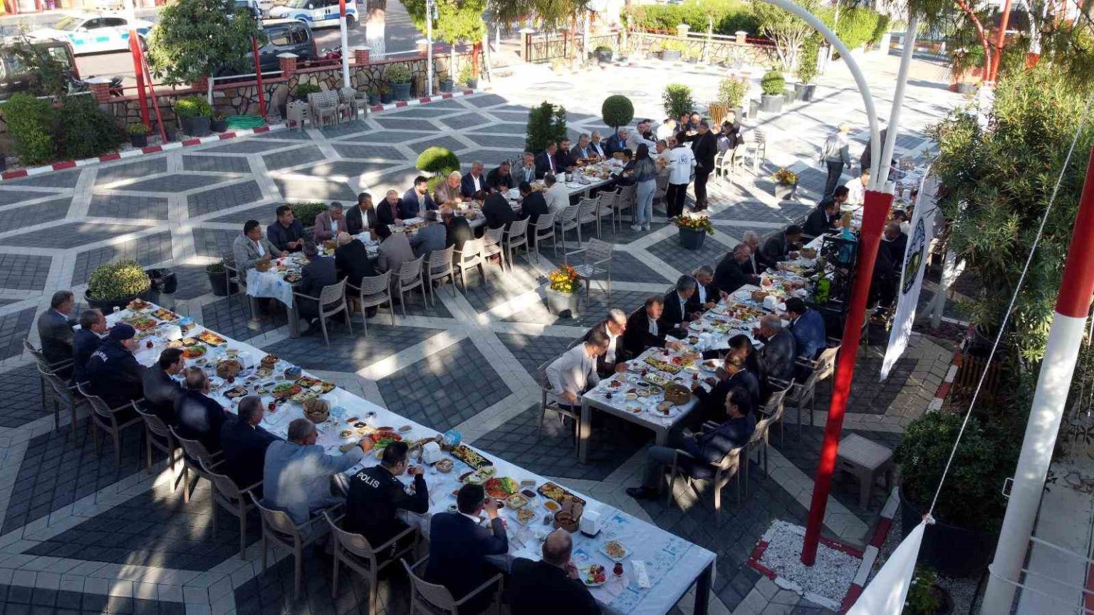 baskan-ozel-muhtarlarla-kahvaltida-bir-araya-geldi