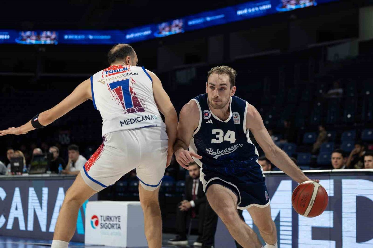 basketbol-super-ligi-buyukcekmece-basket-81-bahcesehir-koleji-96