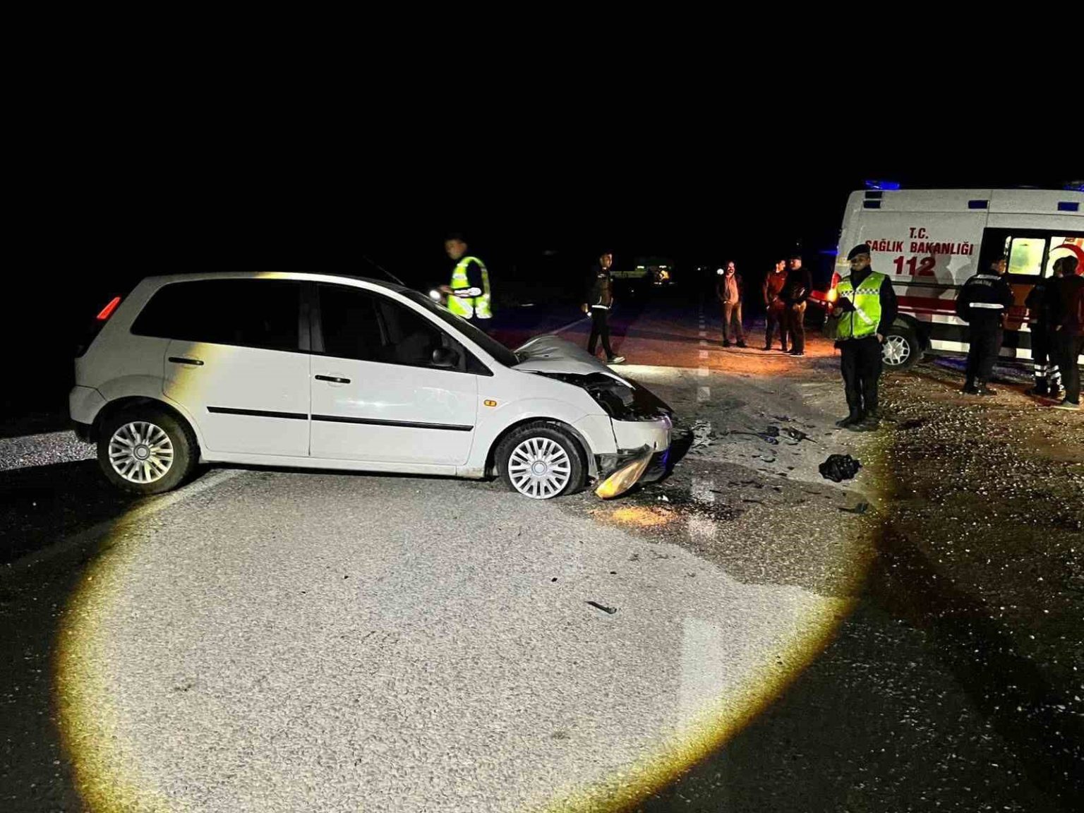 bilecikte-otmobiller-kafa-kafaya-carpisti-4-yarali