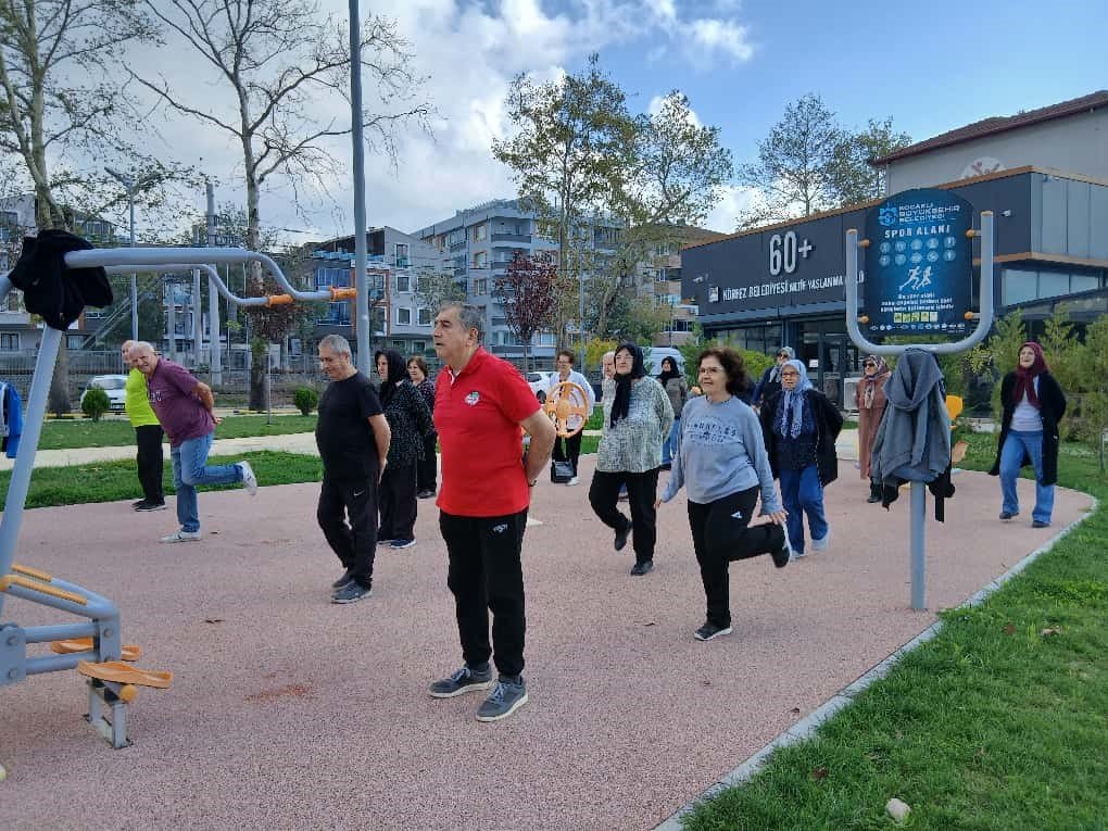 bir-yandan-ogrenirken-diger-yandan-da-tecrubeleriyle-ogretiyorlar