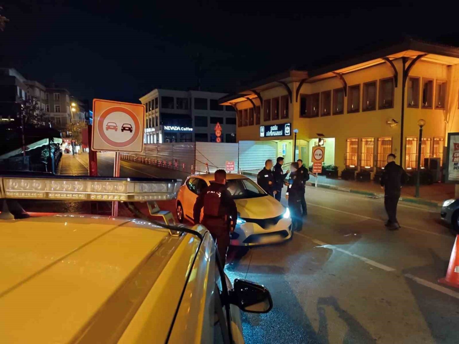 bursada-polisin-huzur-ve-guven-uygulamalari-devam-ediyor