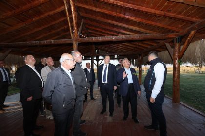 buyuksehirden-sultan-sazliginda-turizm-ve-altyapi-yatirimlari-baskan-buyukkilic-sahada