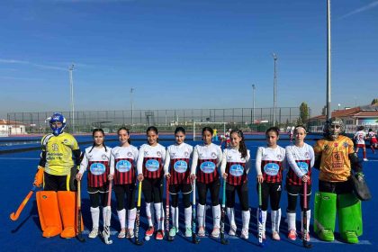 ege-yildizlari-kadin-hokey-takimi-muglaya-ucunculukle-dondu